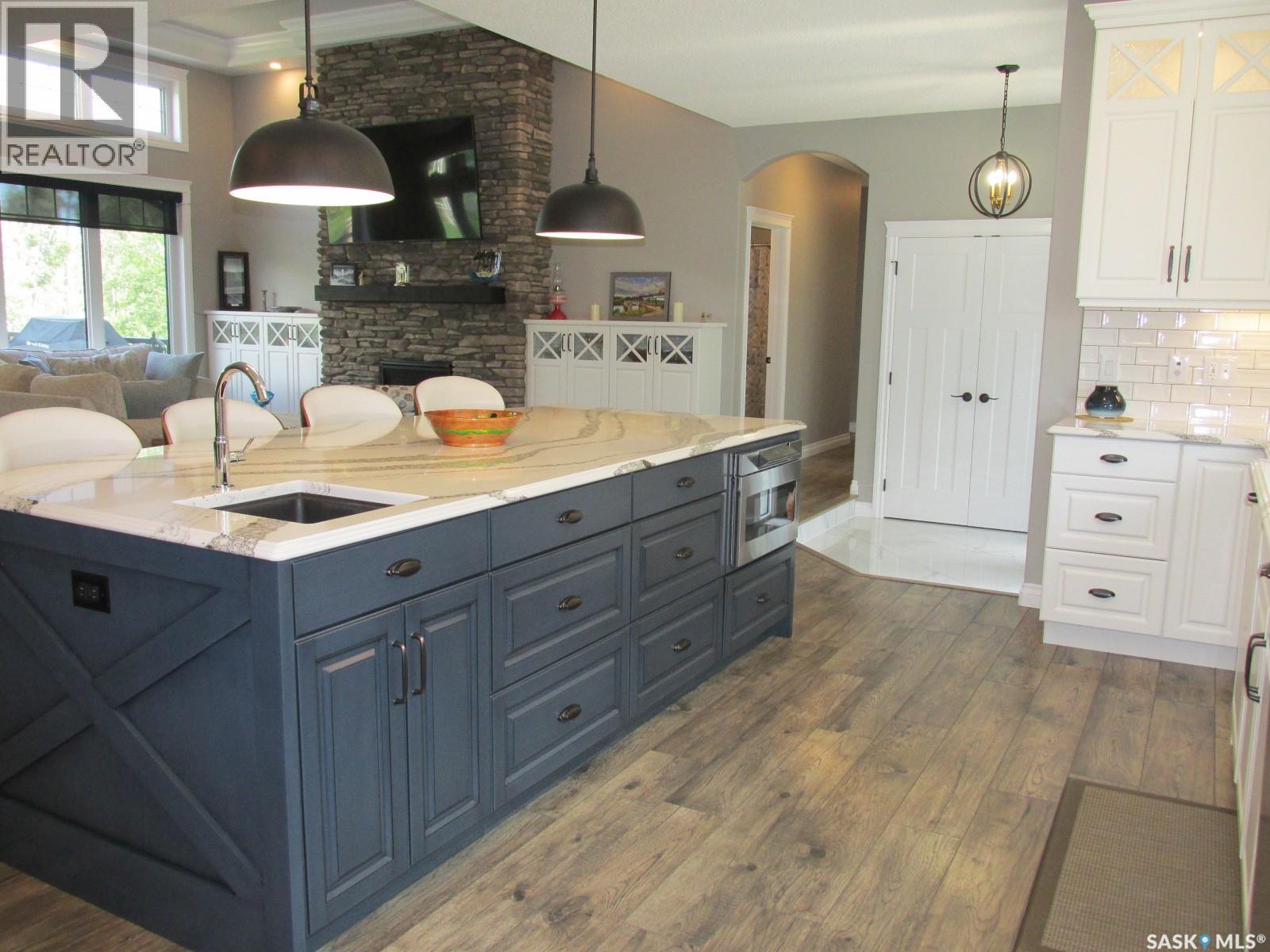 214 Hillside Drive, Tobin Lake, SK - Indoor Photo Showing Kitchen