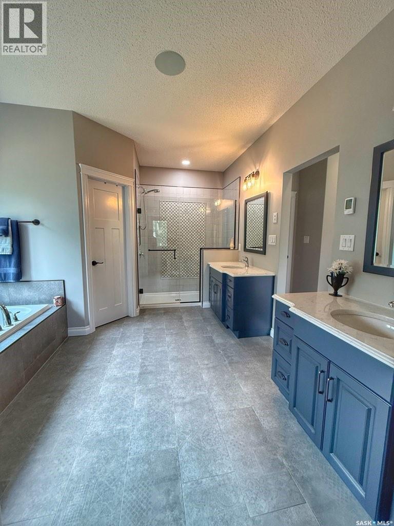 214 Hillside Drive, Tobin Lake, SK - Indoor Photo Showing Bathroom