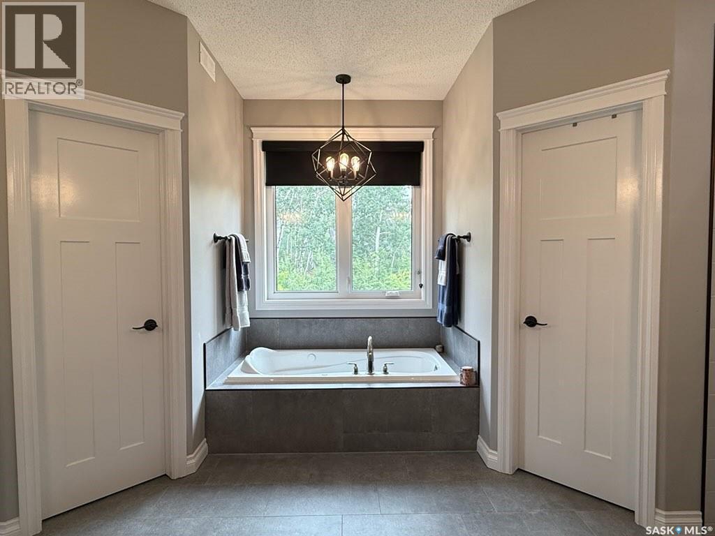 214 Hillside Drive, Tobin Lake, SK - Indoor Photo Showing Bathroom