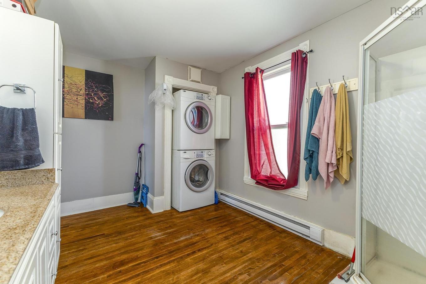 25 Jubilee Avenue, Stellarton, NS