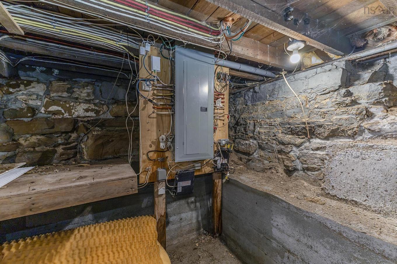 25 Jubilee Avenue, Stellarton, NS