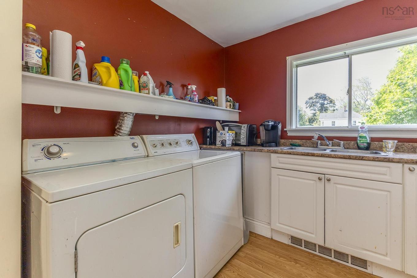 25 Jubilee Avenue, Stellarton, NS