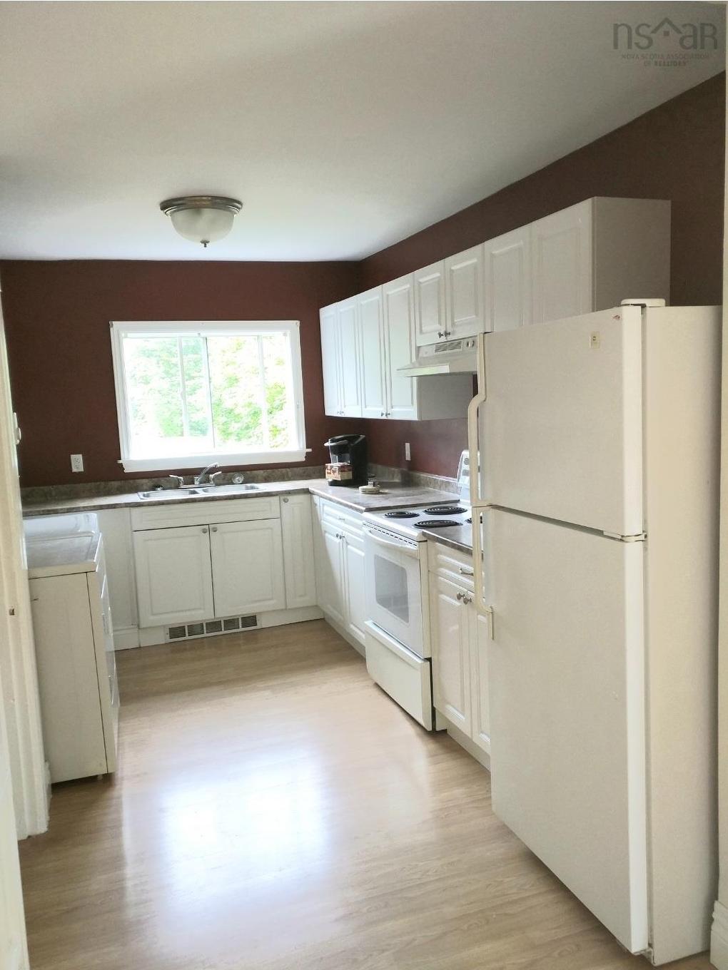 25 Jubilee Avenue, Stellarton, NS