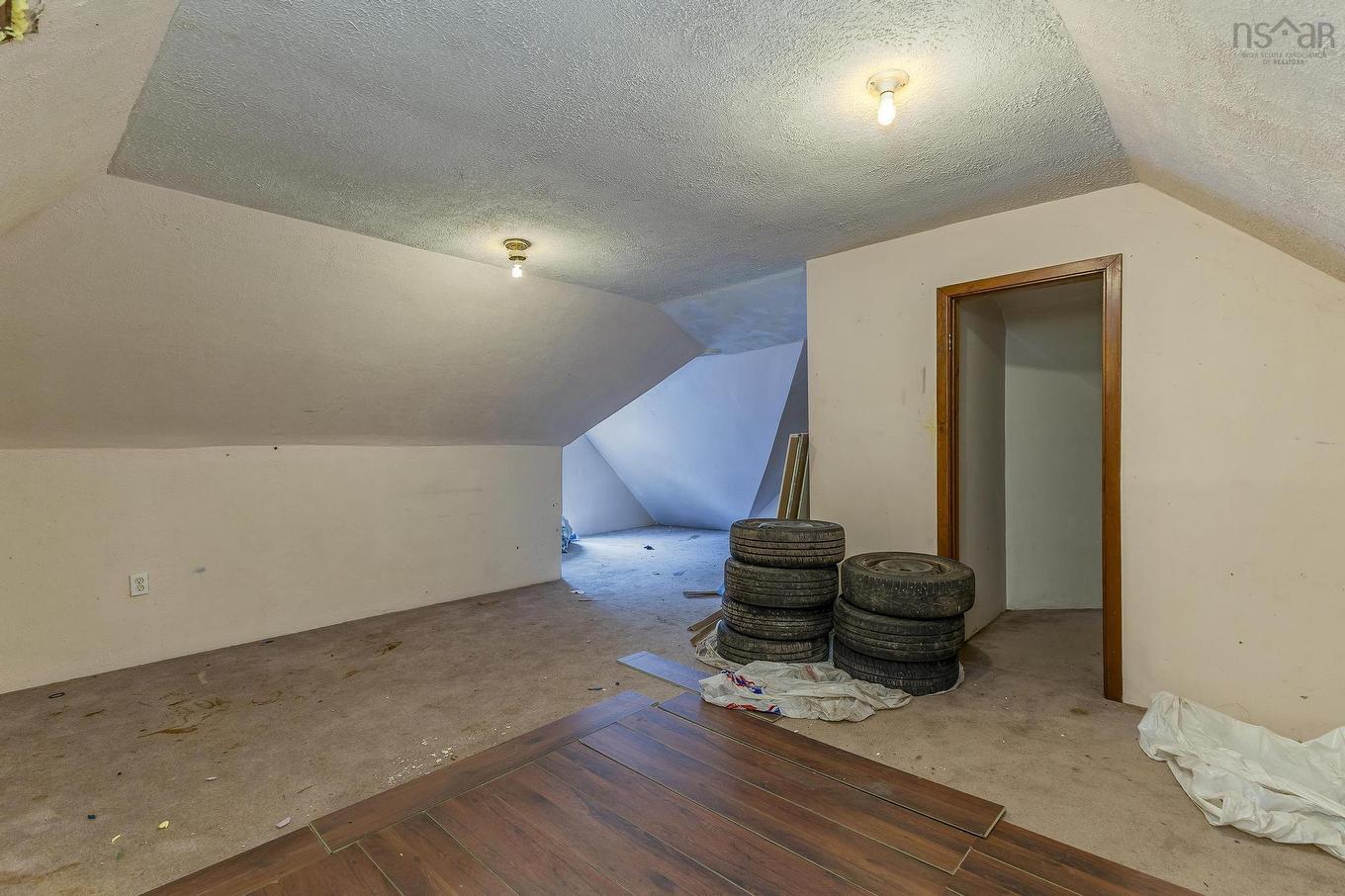 25 Jubilee Avenue, Stellarton, NS