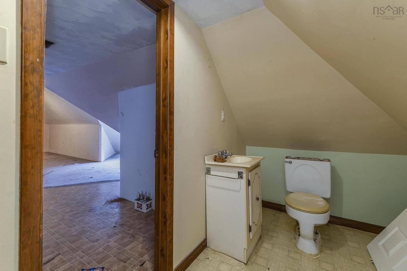 25 Jubilee Avenue, Stellarton, NS