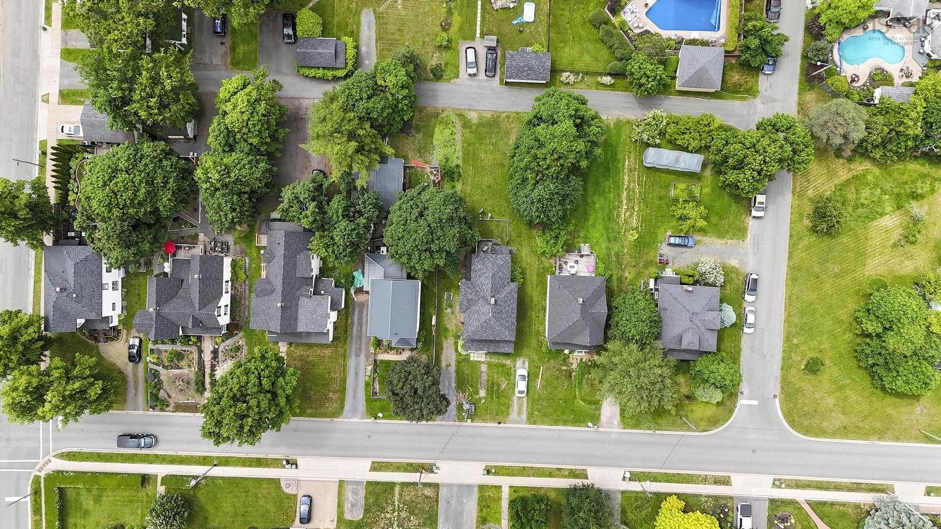 25 Jubilee Avenue, Stellarton, NS