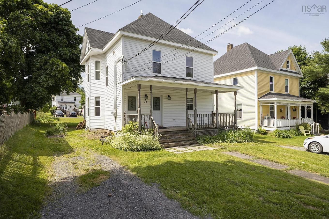 25 Jubilee Avenue, Stellarton, NS