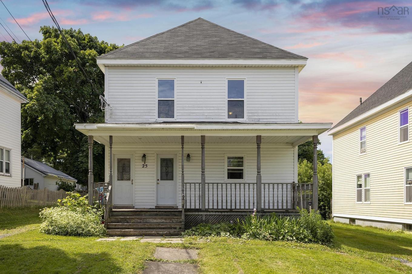 25 Jubilee Avenue, Stellarton, NS