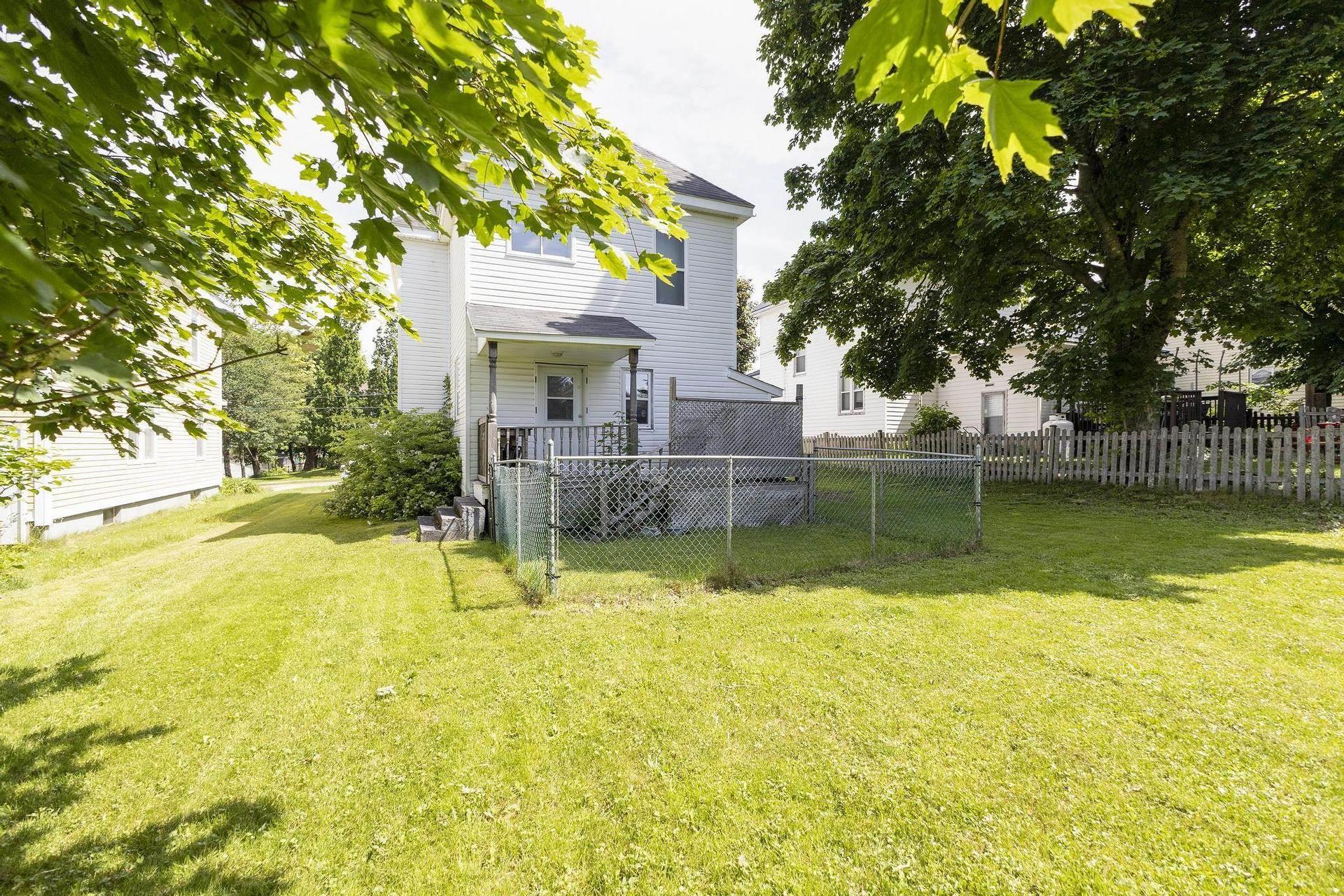 25 Jubilee Avenue, Stellarton, NS