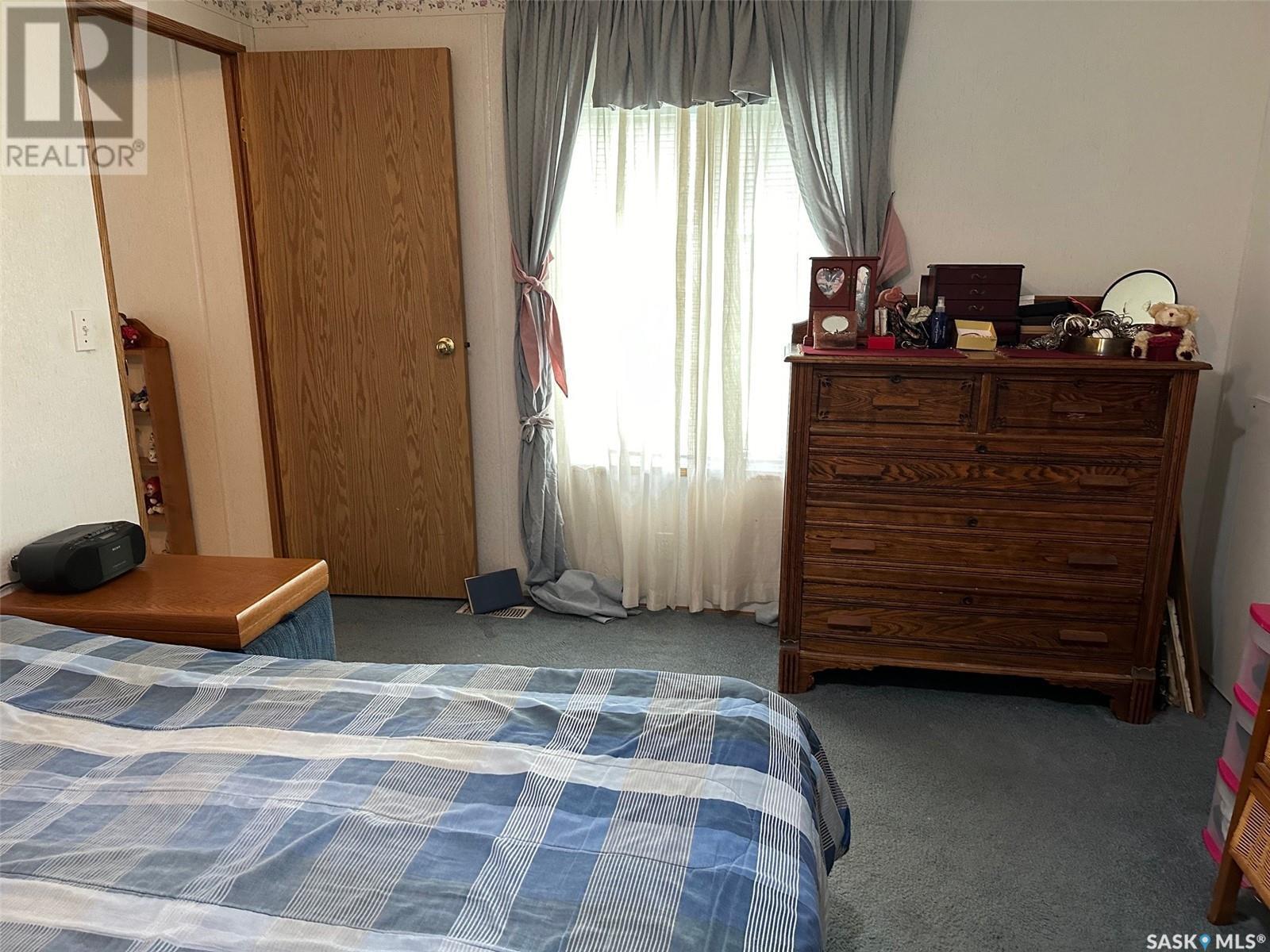 230 Main Street, Bienfait, SK