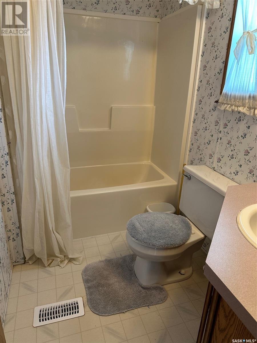 230 Main Street, Bienfait, SK