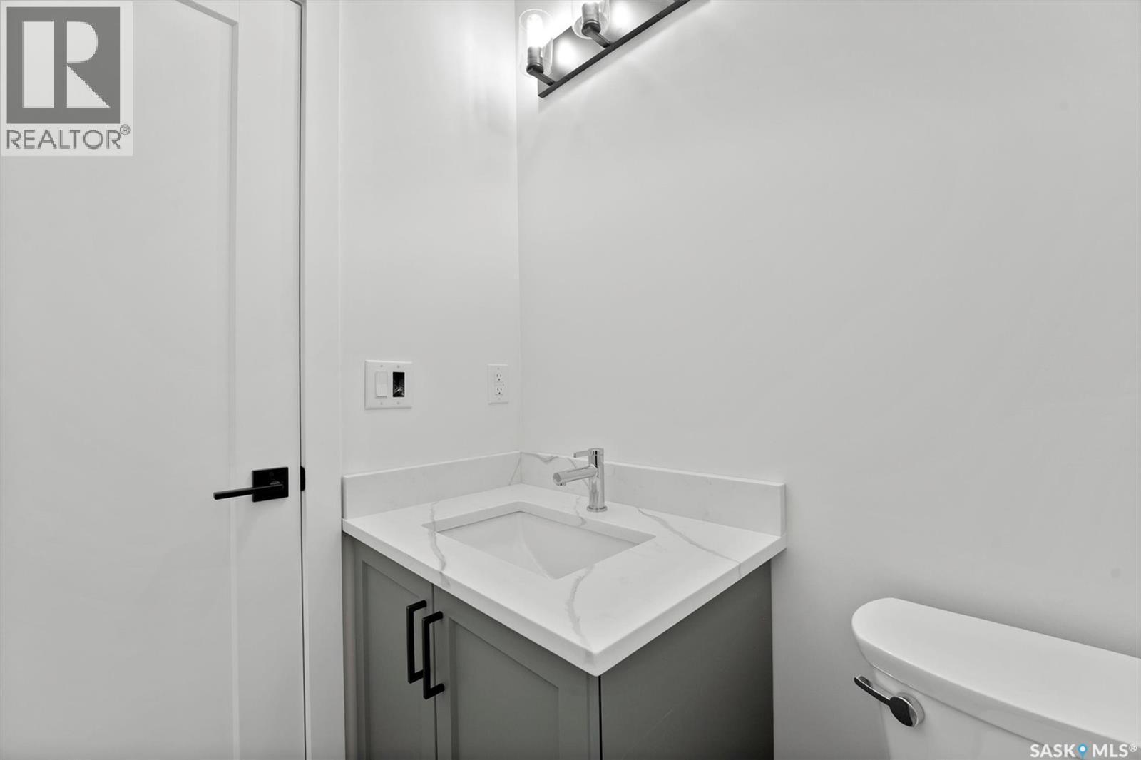 429 Eldorado Street, Warman, SK - Indoor Photo Showing Bathroom