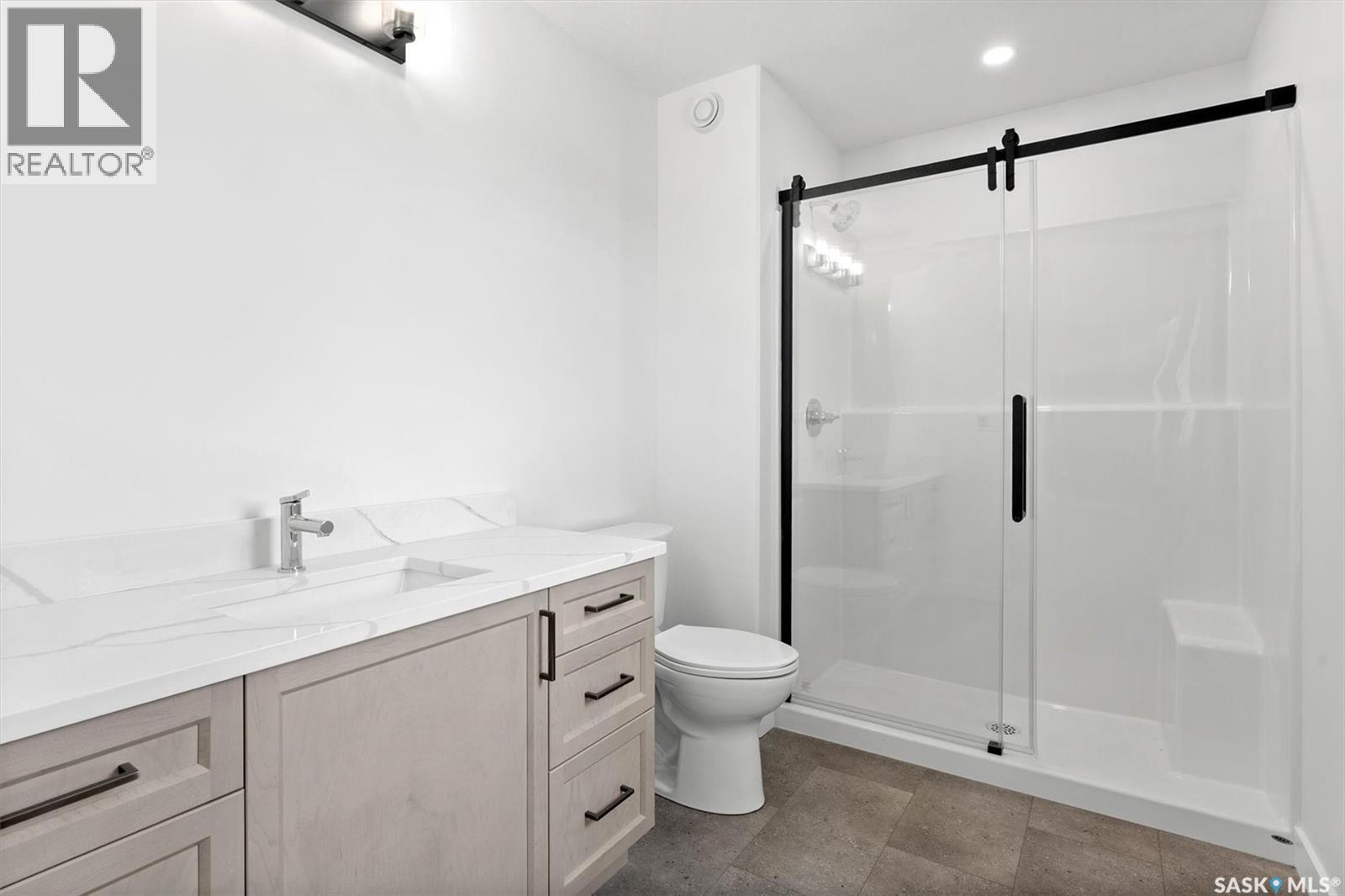 429 Eldorado Street, Warman, SK - Indoor Photo Showing Bathroom