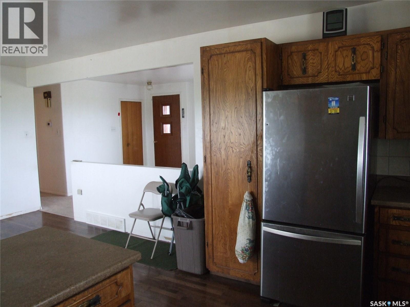 Fitzpatrick Acreage, Eatonia, SK - Indoor