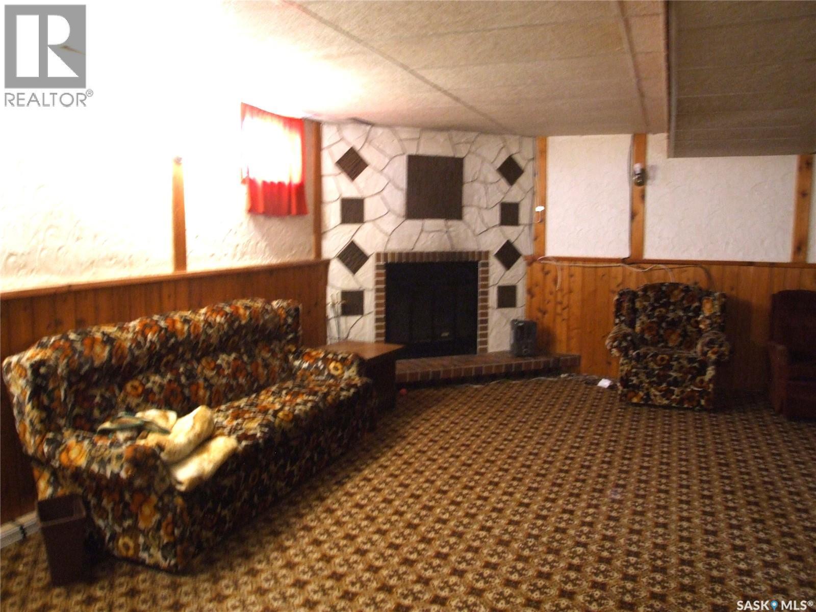 Fitzpatrick Acreage, Eatonia, SK - Indoor Photo Showing Other Room