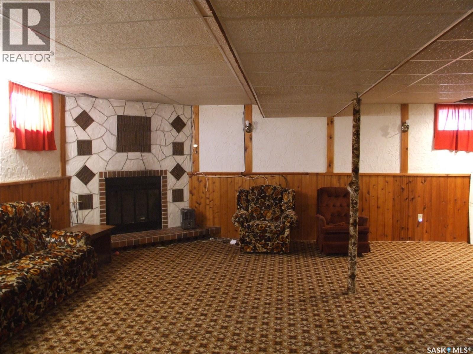 Fitzpatrick Acreage, Eatonia, SK - Indoor With Fireplace