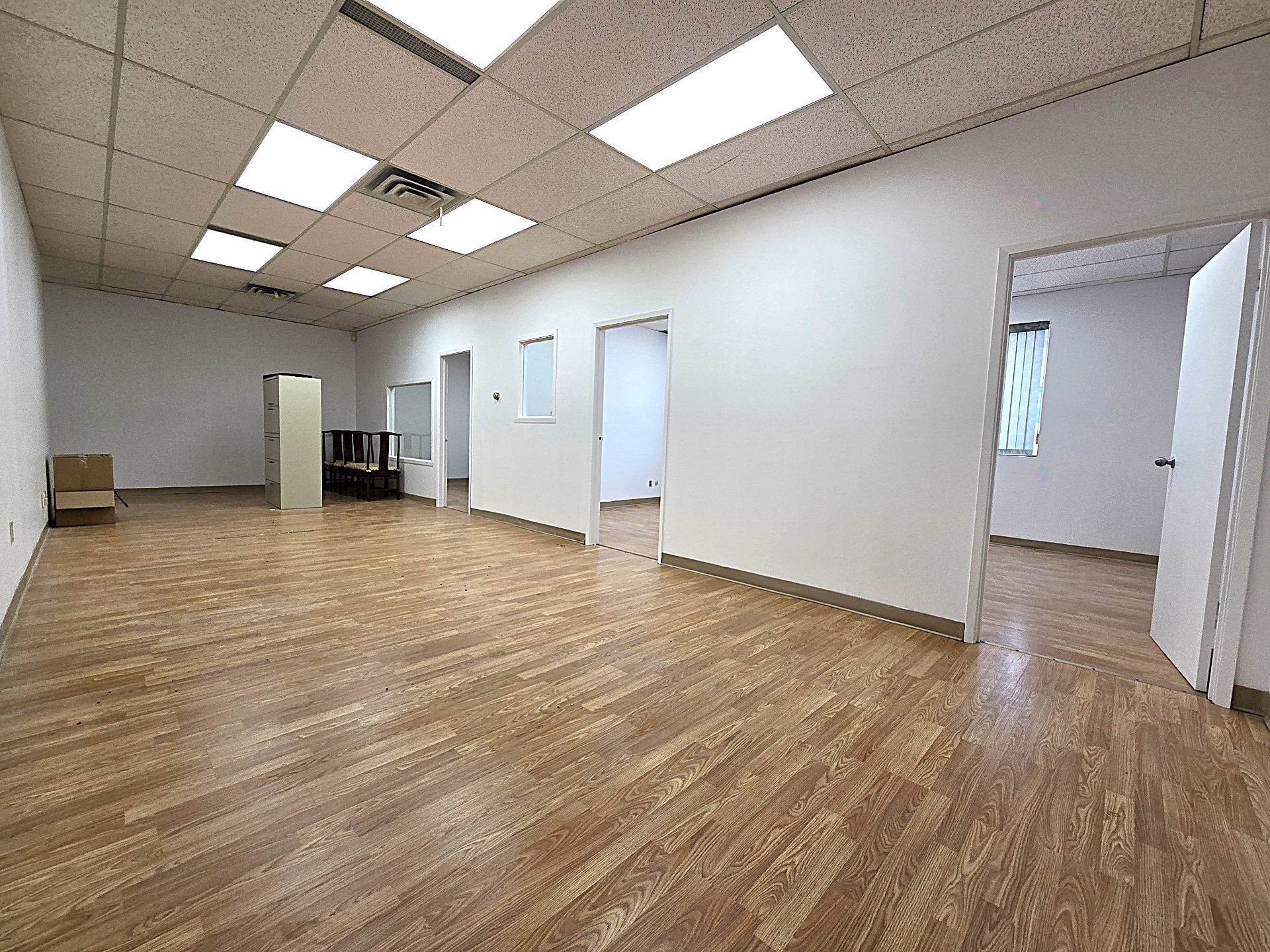 Office - 209-2292 Boul. Industriel, Laval (Chomedey), QC - Indoor Photo Showing Other Room