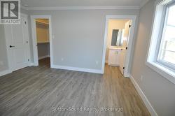 Walkin closet and ensuite Bath -