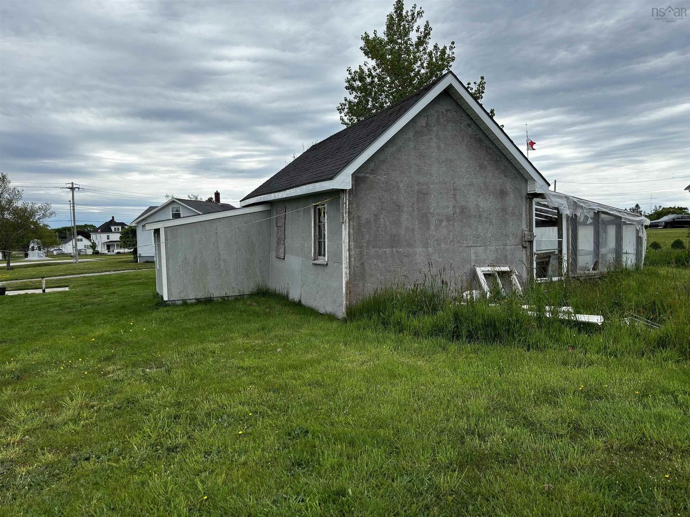 712 Highway 335, West Pubnico, NS