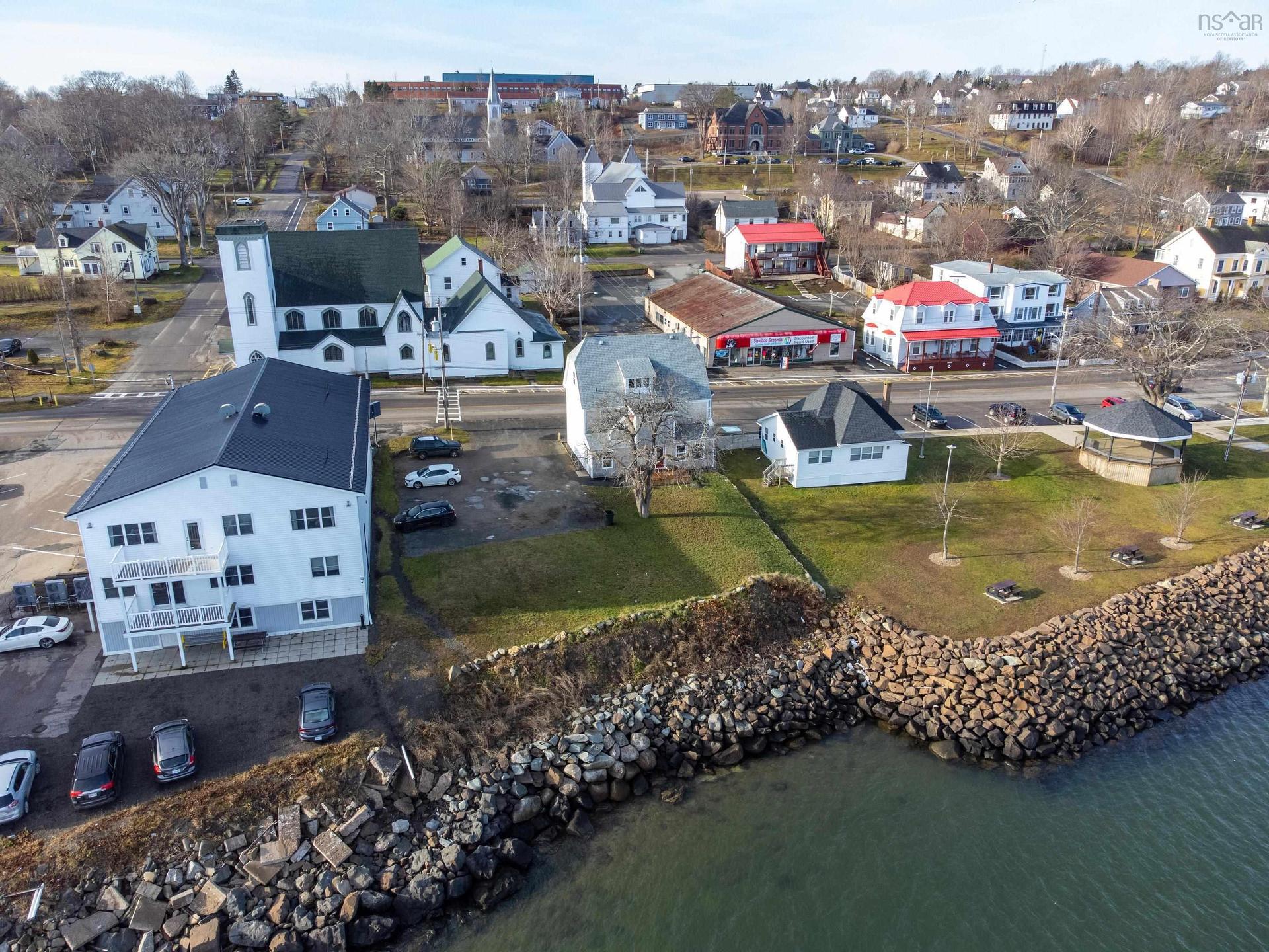 108 Montague Row, Digby, NS