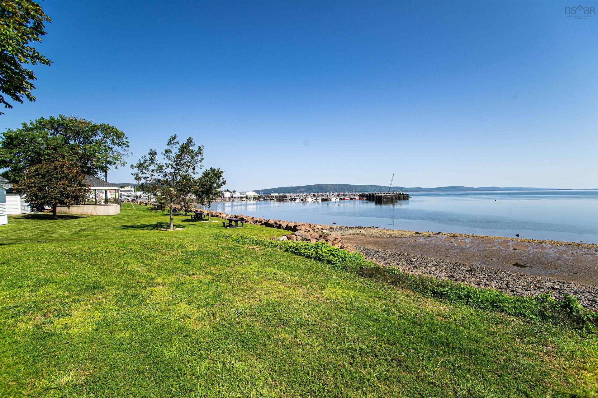 108 Montague Row, Digby, NS
