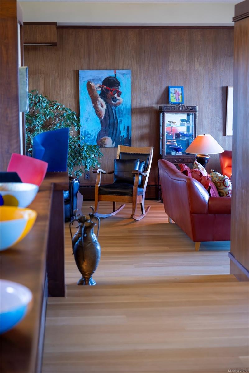 1996 Ferndale Rd, Saanich, BC