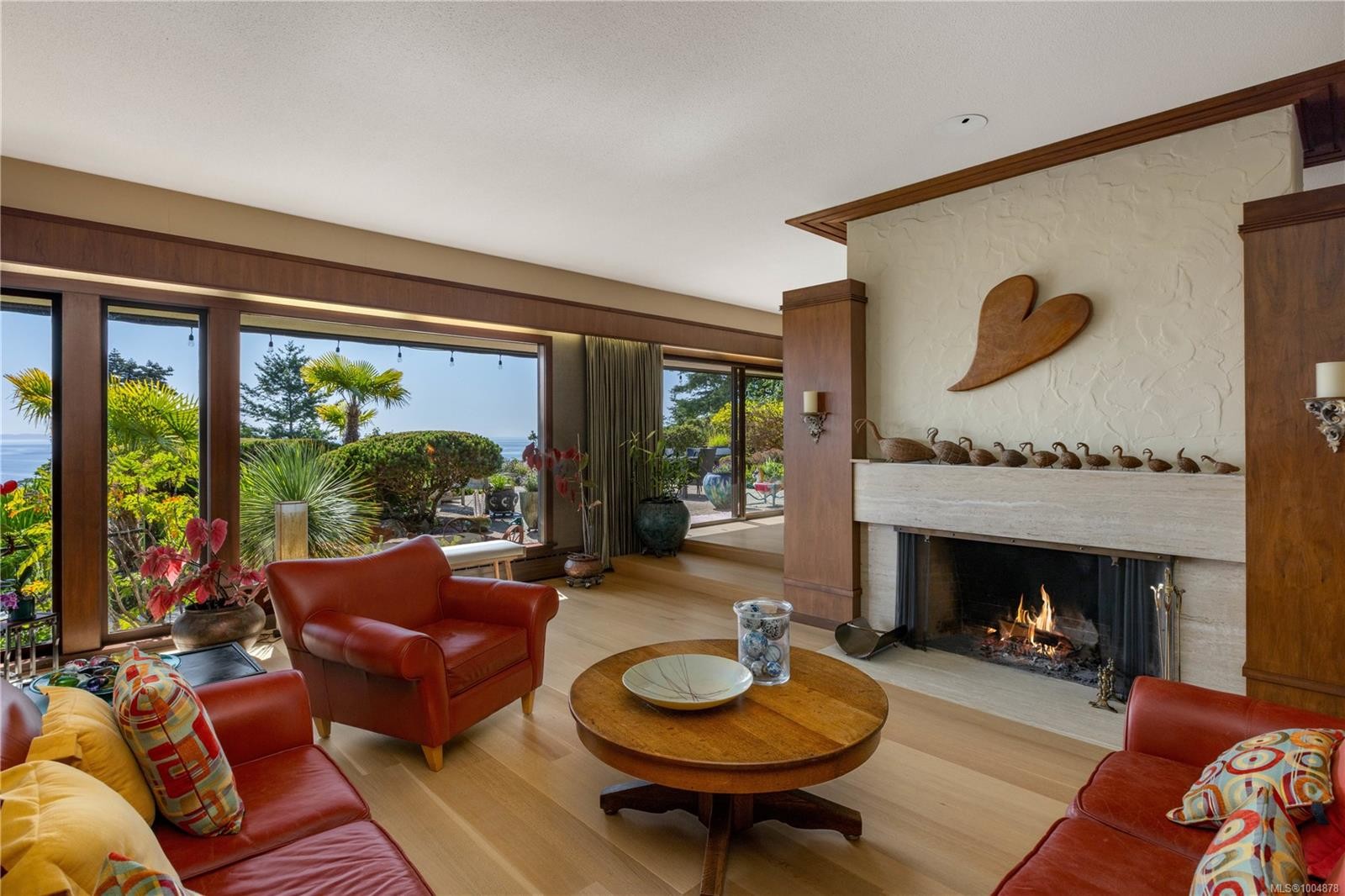 1996 Ferndale Rd, Saanich, BC