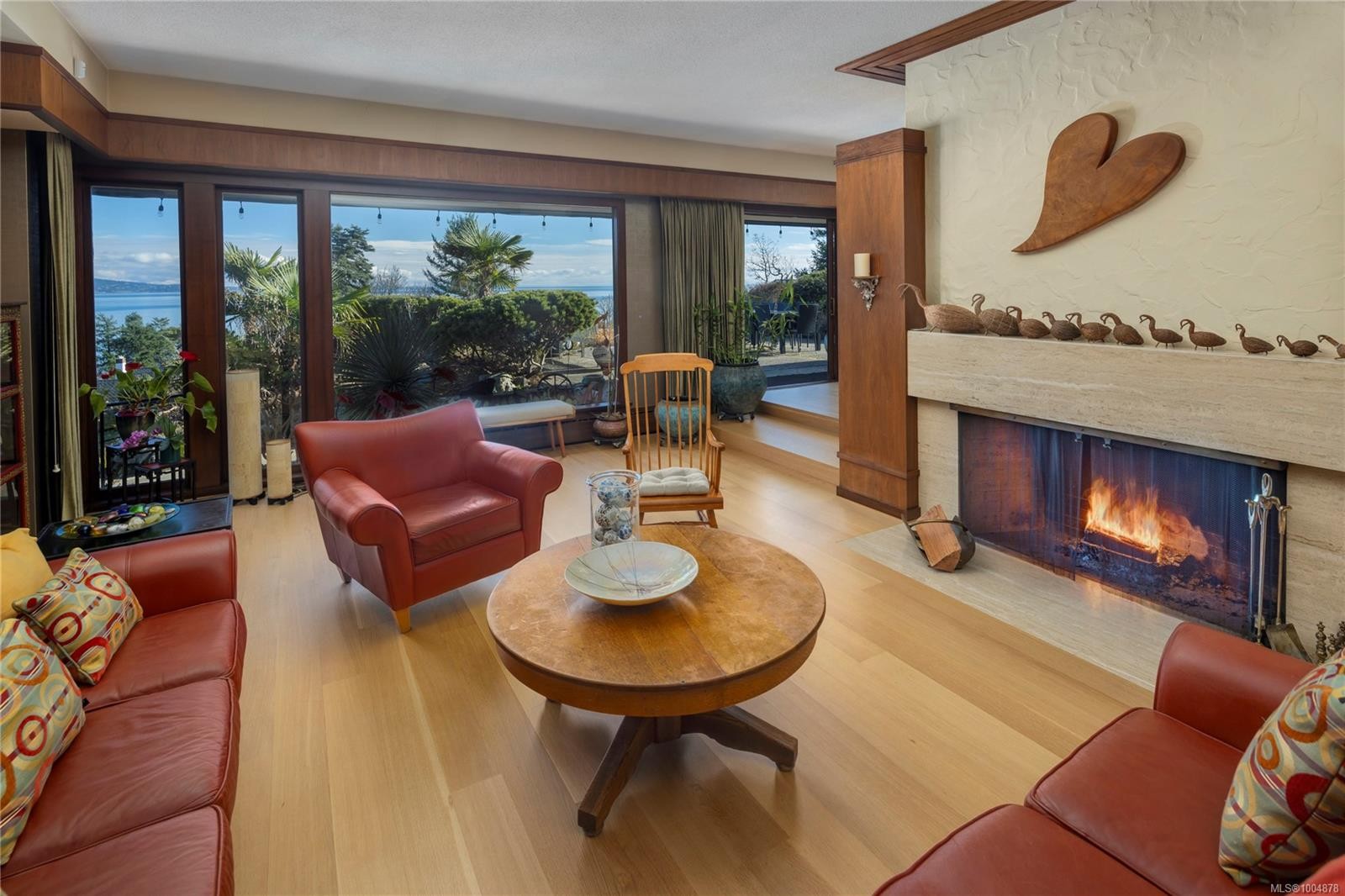 1996 Ferndale Rd, Saanich, BC