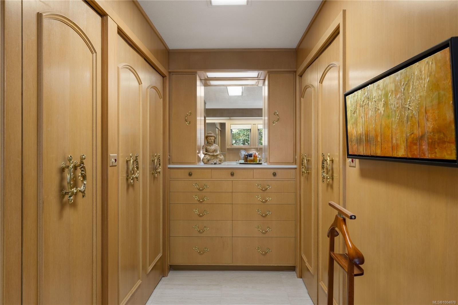 1996 Ferndale Rd, Saanich, BC