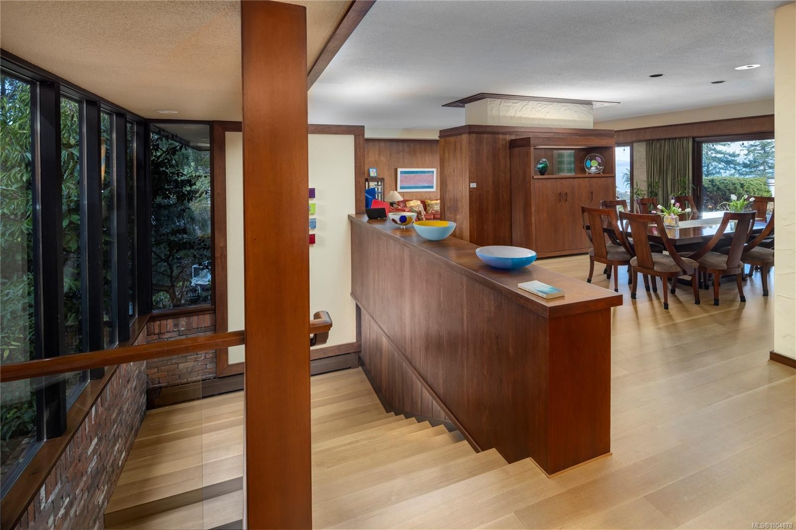 1996 Ferndale Rd, Saanich, BC