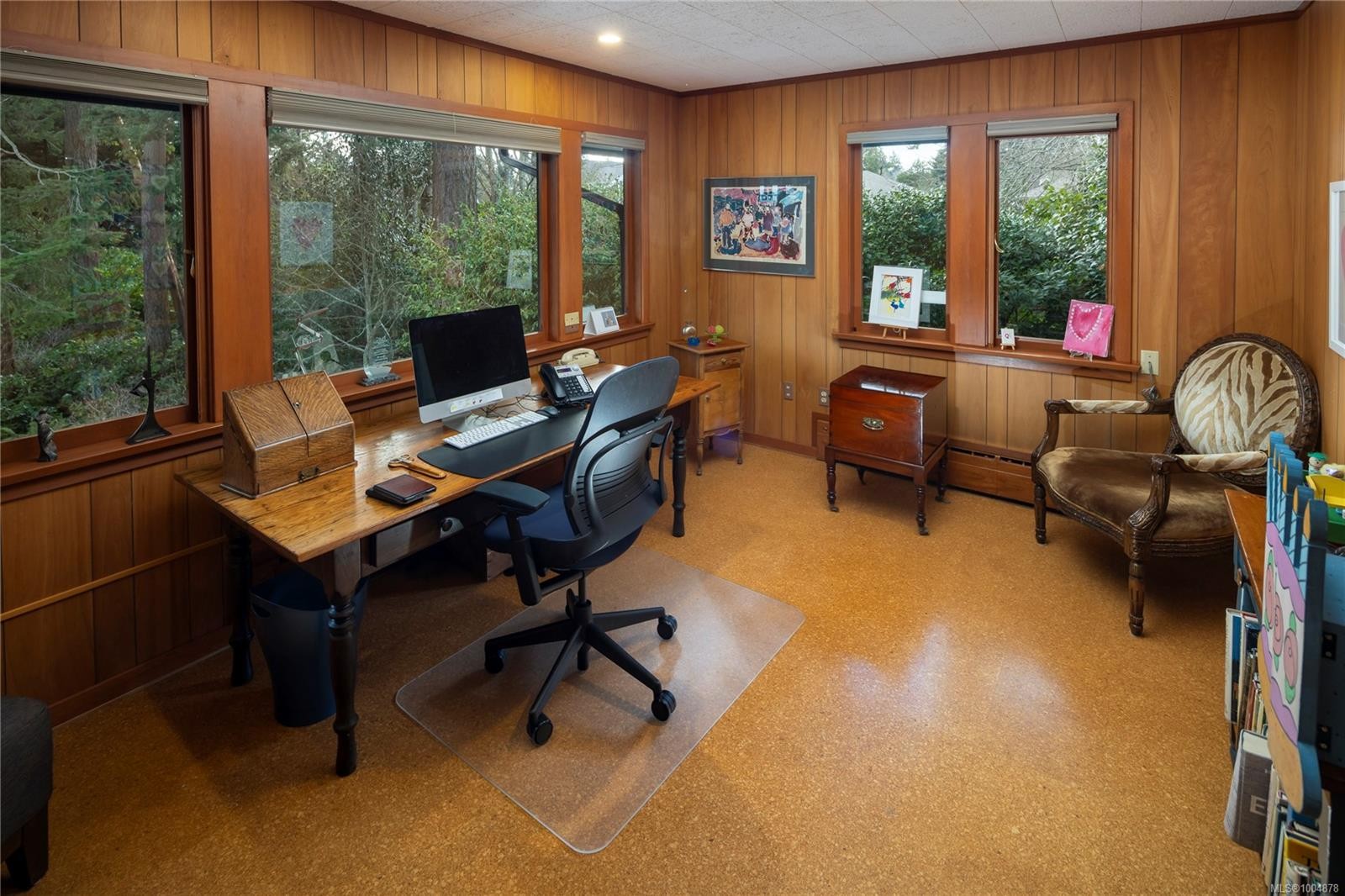 1996 Ferndale Rd, Saanich, BC