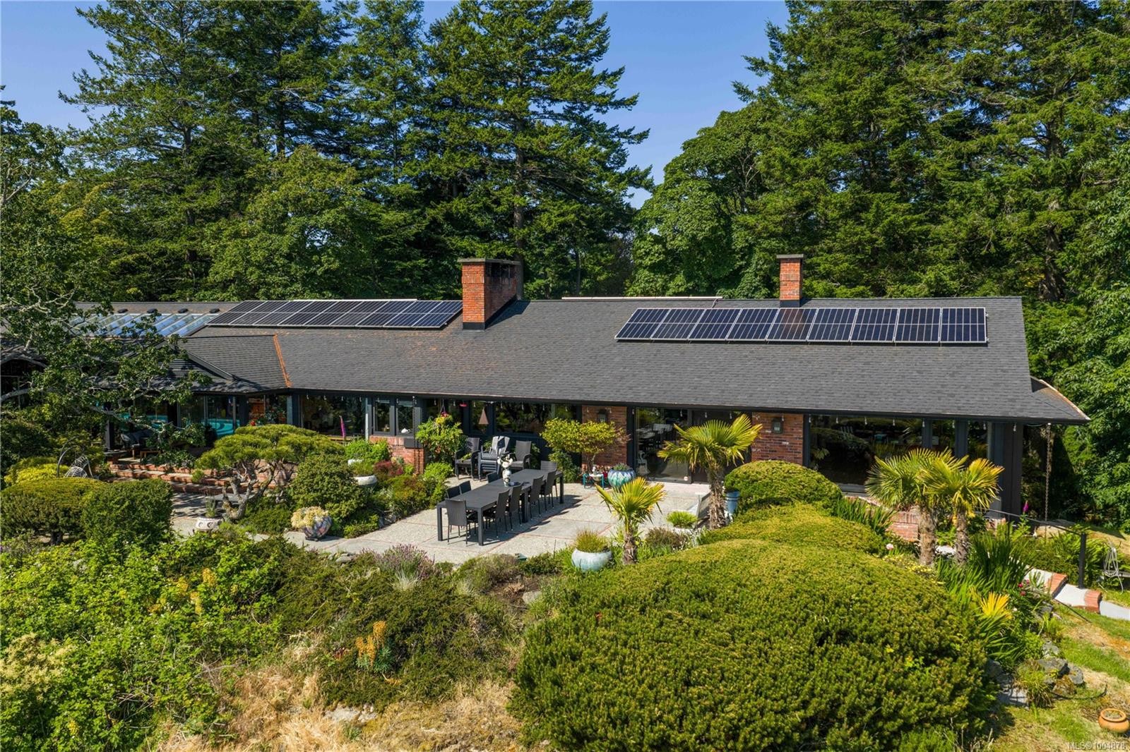 1996 Ferndale Rd, Saanich, BC