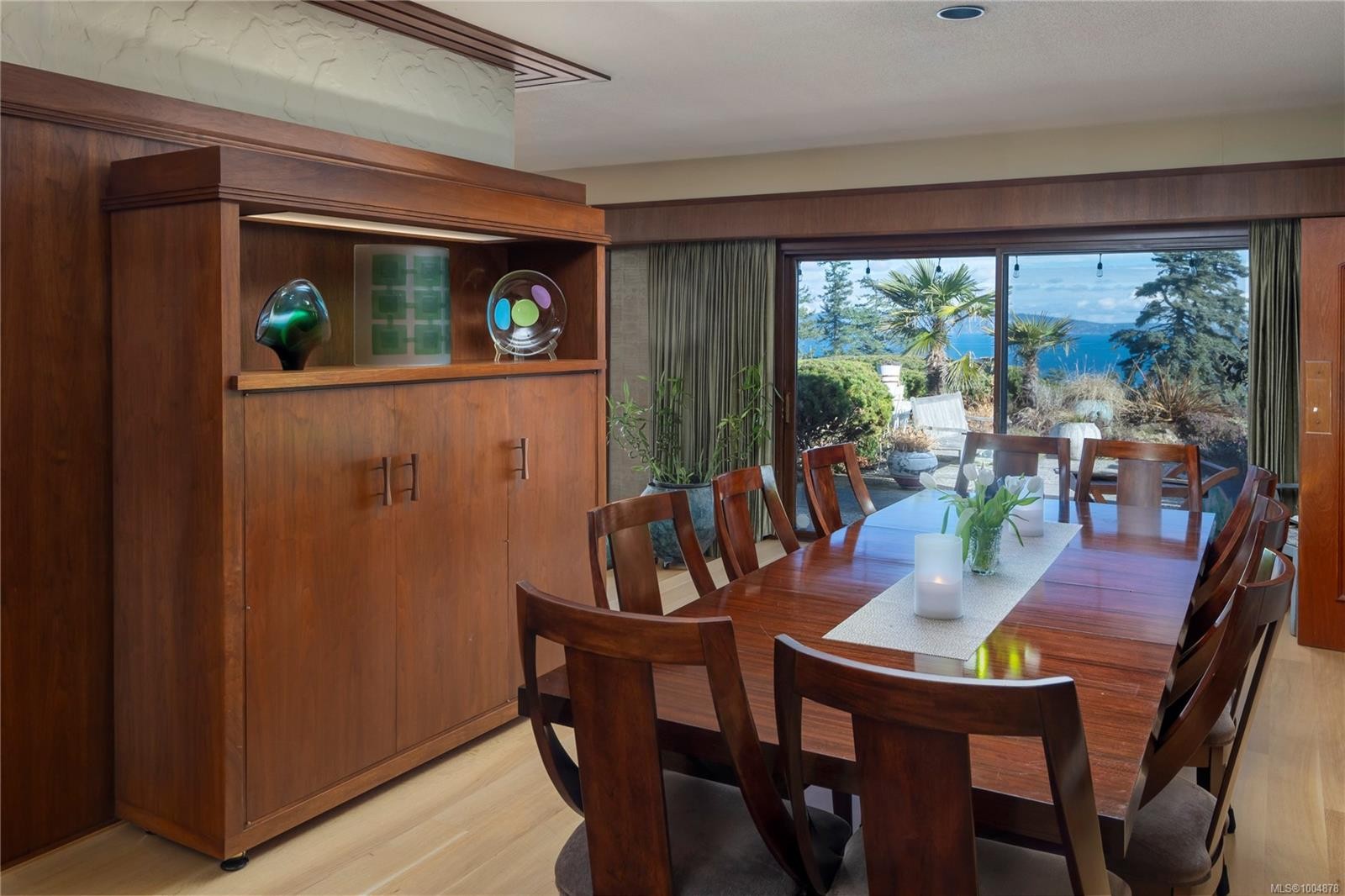 1996 Ferndale Rd, Saanich, BC