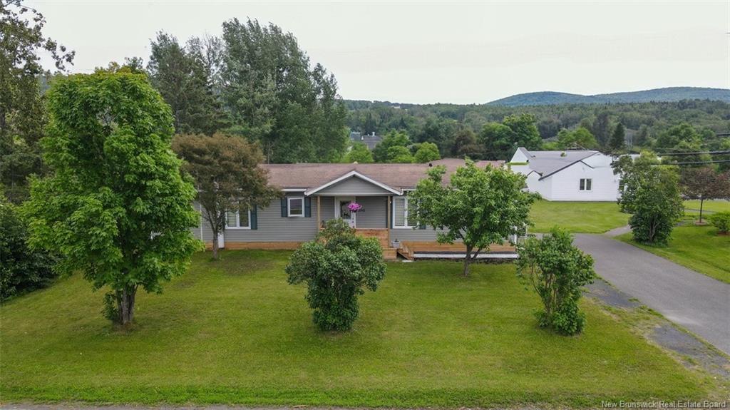 890 Principale St, Clair, NB