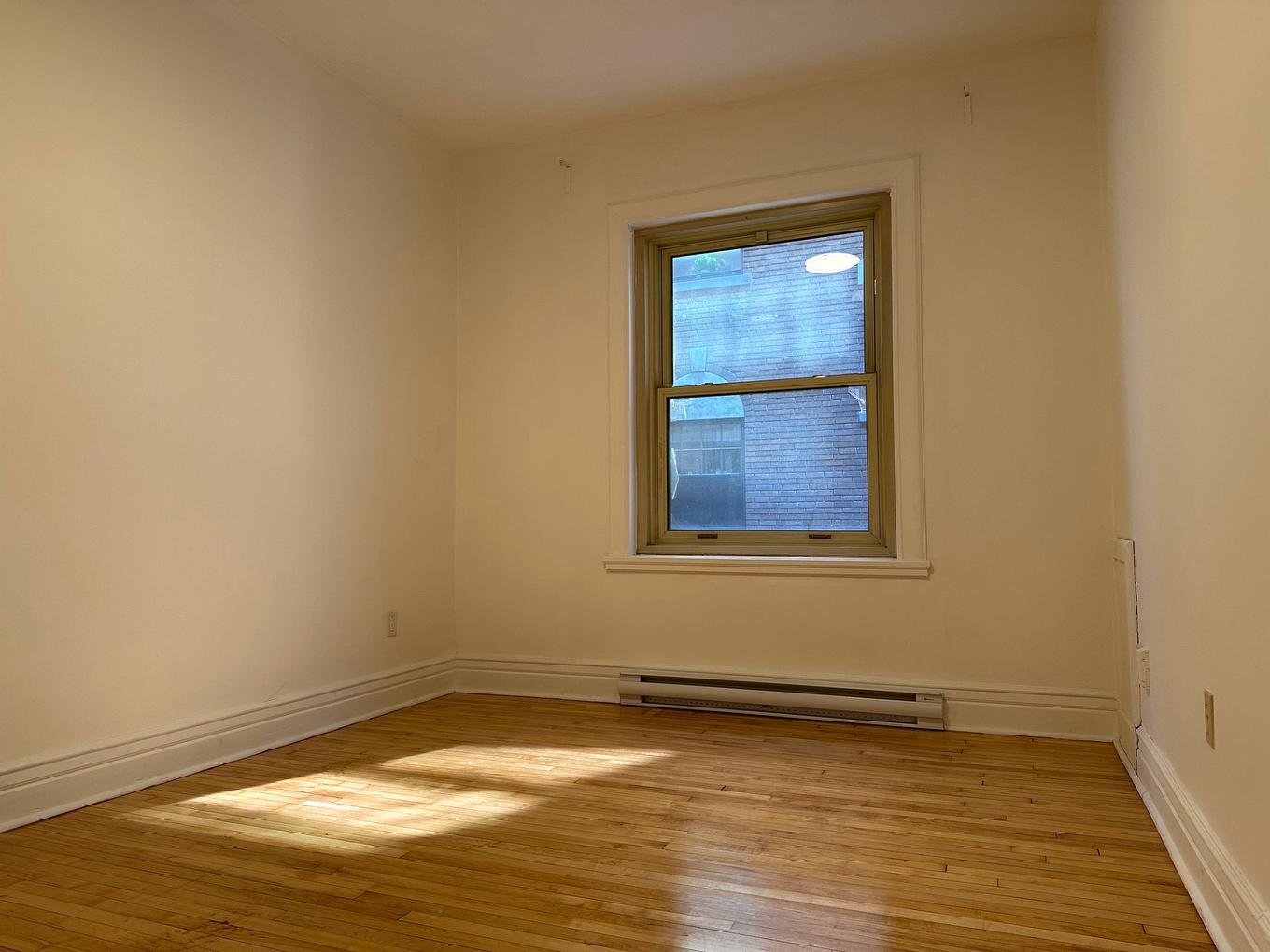 Chambre à coucher - 2-388 Av. Olivier, Westmount, QC - Indoor Photo Showing Other Room