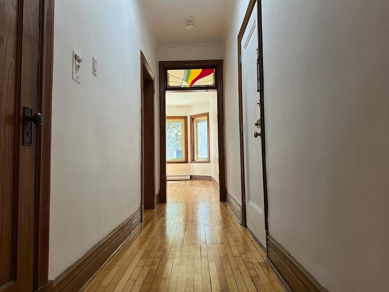 Hall d'entrée/Vestibule - 2-388 Av. Olivier, Westmount, QC - Indoor Photo Showing Other Room