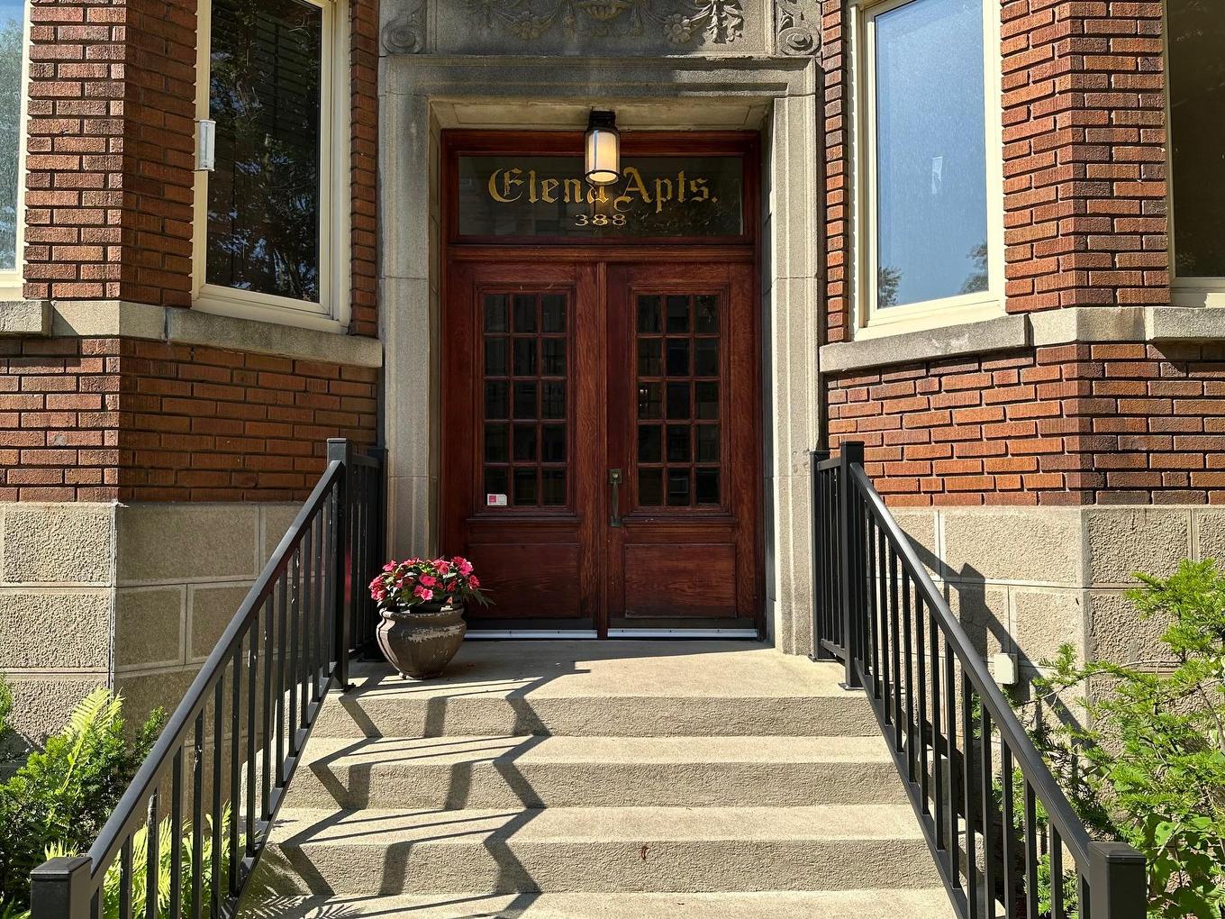 Entrée extérieure - 2-388 Av. Olivier, Westmount, QC - Outdoor With Exterior