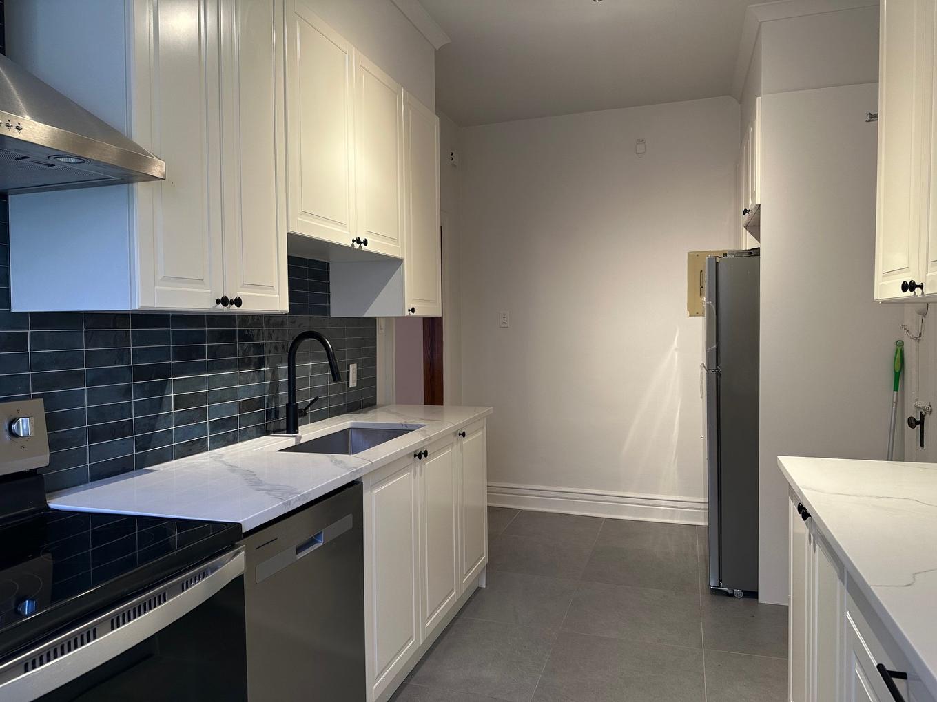 Cuisine - 2-388 Av. Olivier, Westmount, QC - Indoor Photo Showing Kitchen