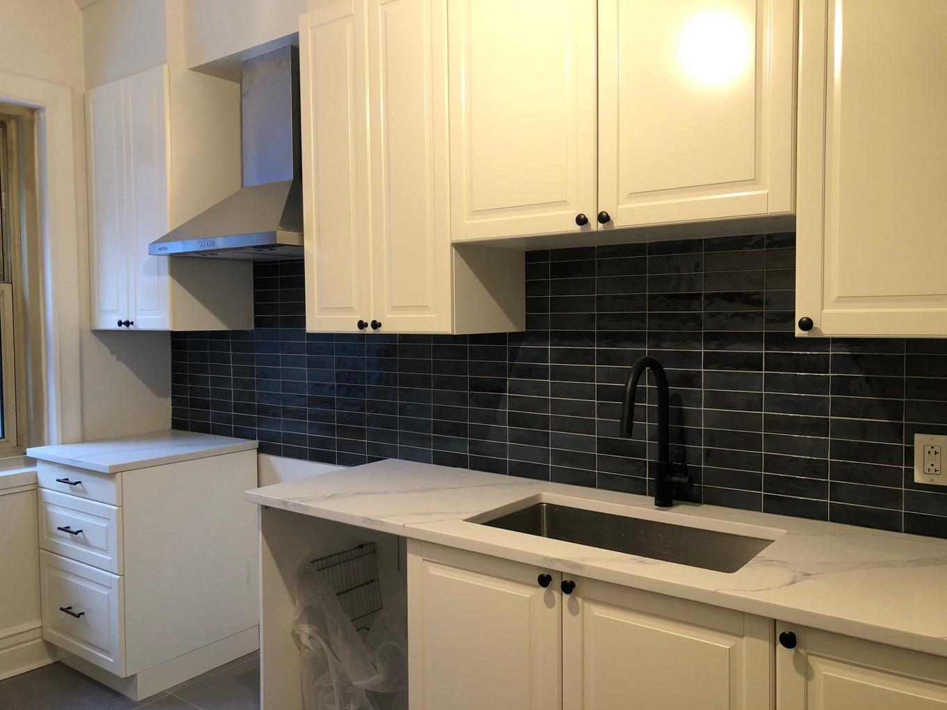 Cuisine - 2-388 Av. Olivier, Westmount, QC - Indoor Photo Showing Kitchen