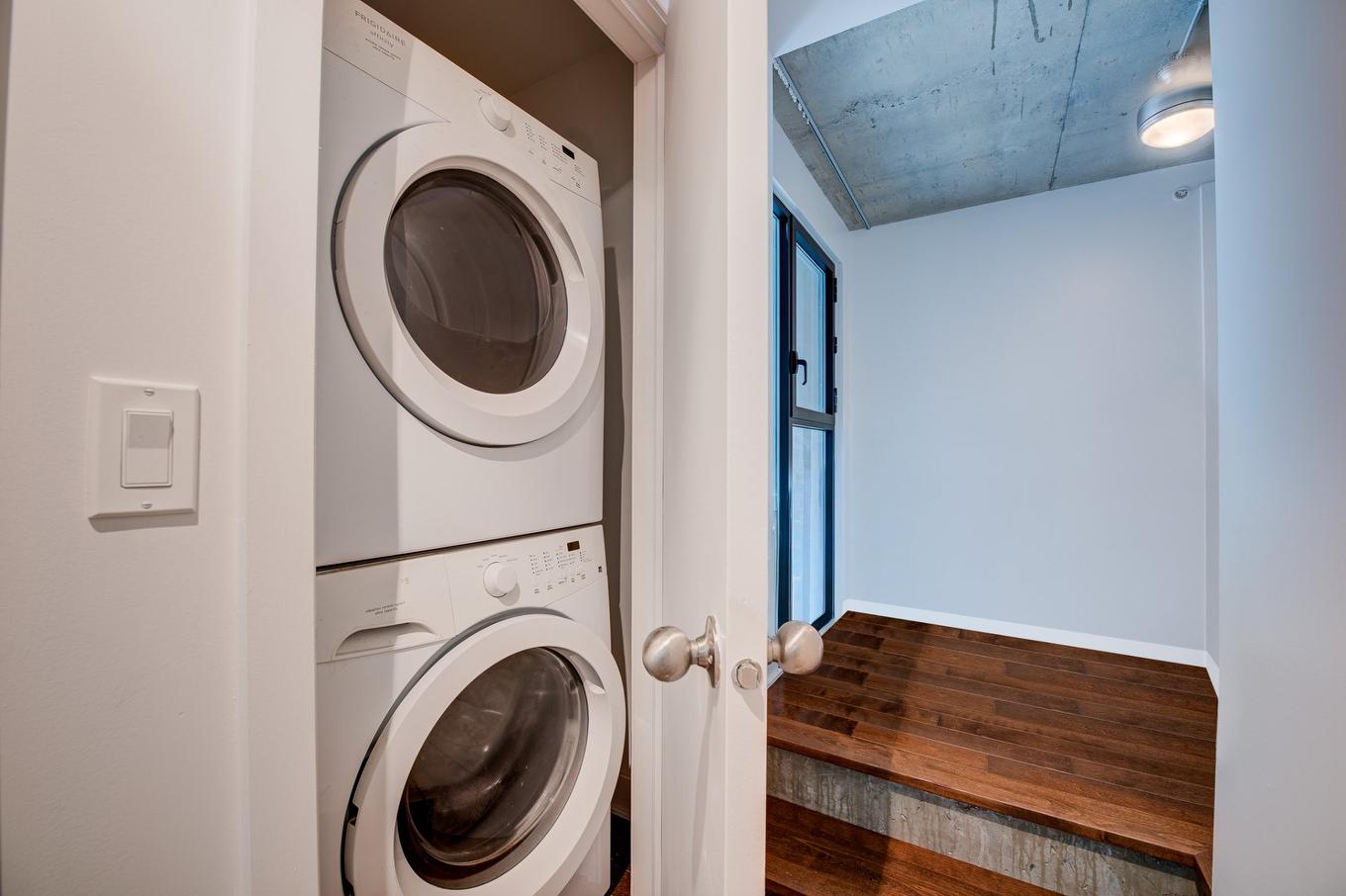 Salle de lavage - 107-738 Rue Bourget, Montréal (Le Sud-Ouest), QC - Indoor Photo Showing Laundry Room