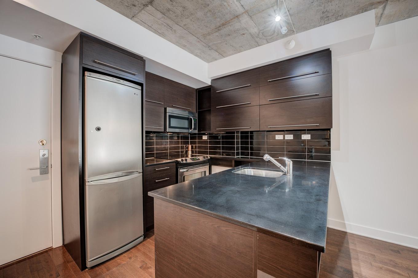 Cuisine - 107-738 Rue Bourget, Montréal (Le Sud-Ouest), QC - Indoor Photo Showing Kitchen