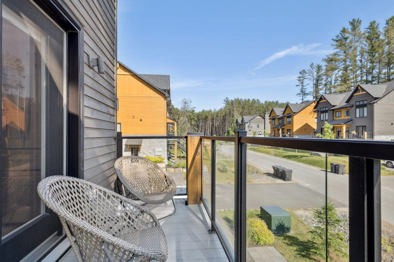 Balcon - 567 Rue Charlie-Forbell, Mont-Tremblant, QC - Outdoor With Exterior