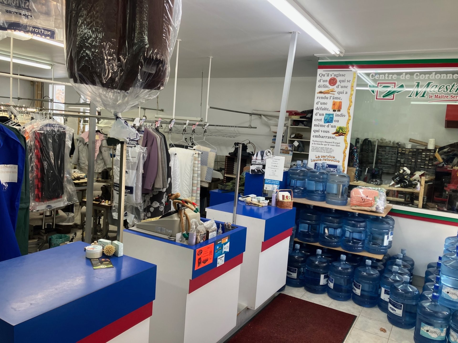 Commerce - 409 Rue Maurais, La Pocatière, QC - Indoor