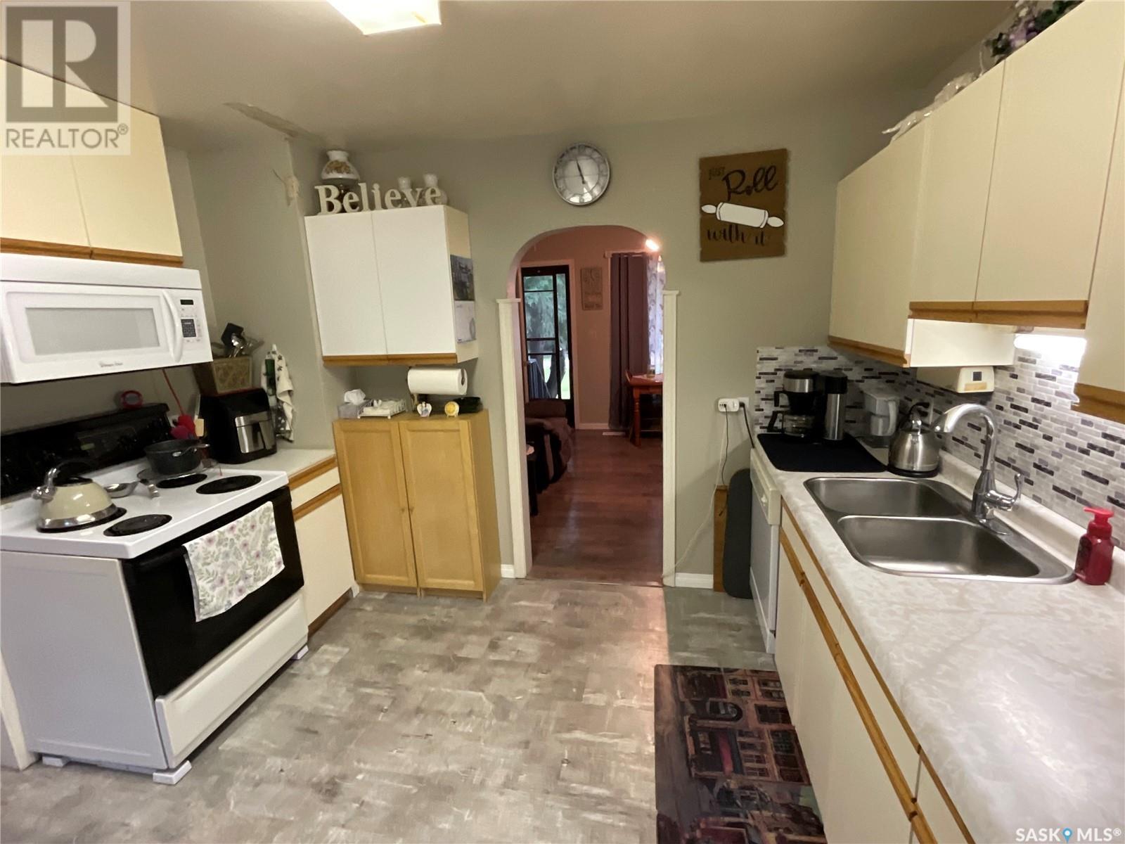 117 First Street E, Invergordon Rm No. 430, SK - Indoor Photo Showing Kitchen With Double Sink