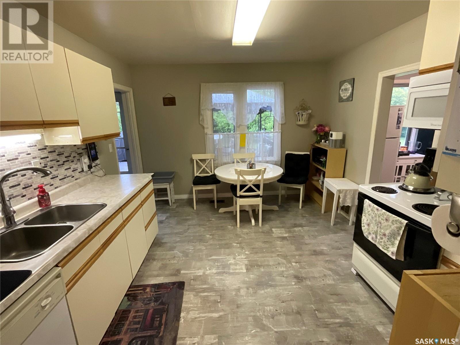117 First Street E, Invergordon Rm No. 430, SK - Indoor Photo Showing Kitchen With Double Sink
