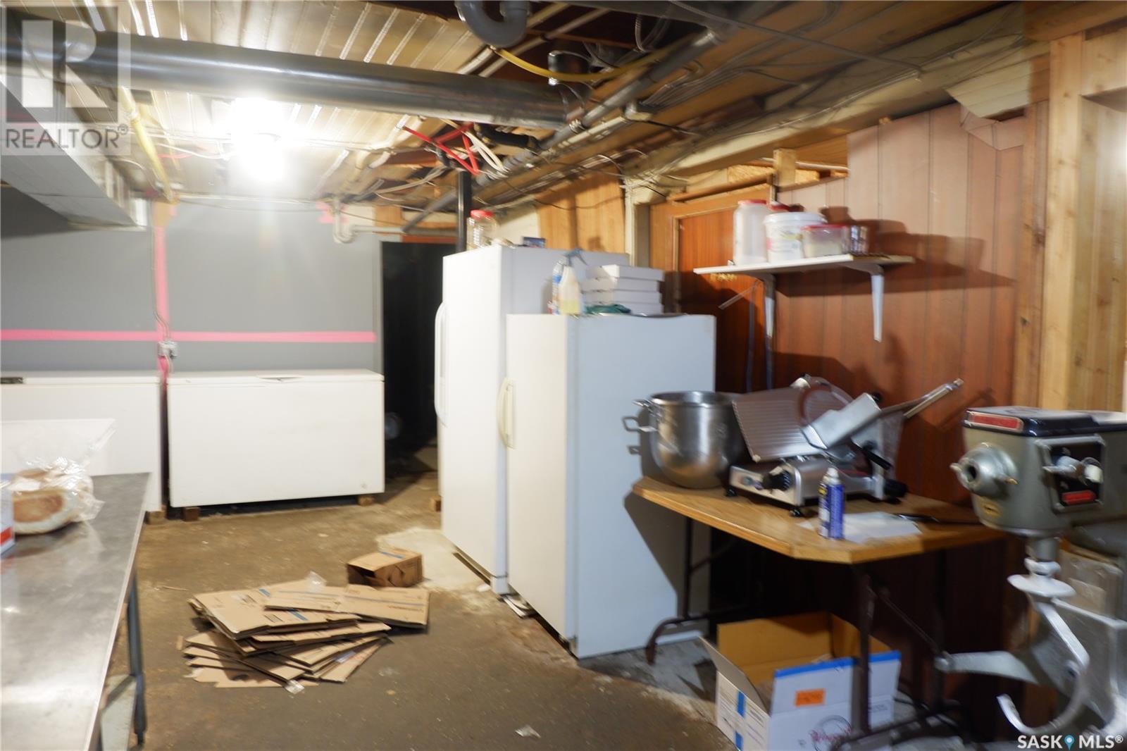 401 Main Street, Mossbank, SK