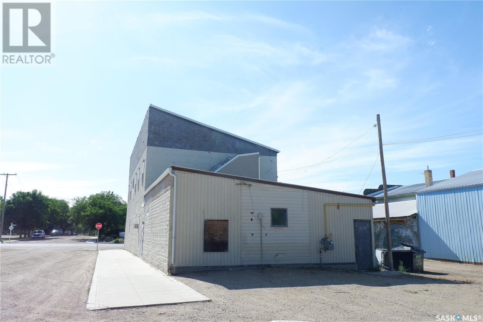 401 Main Street, Mossbank, SK