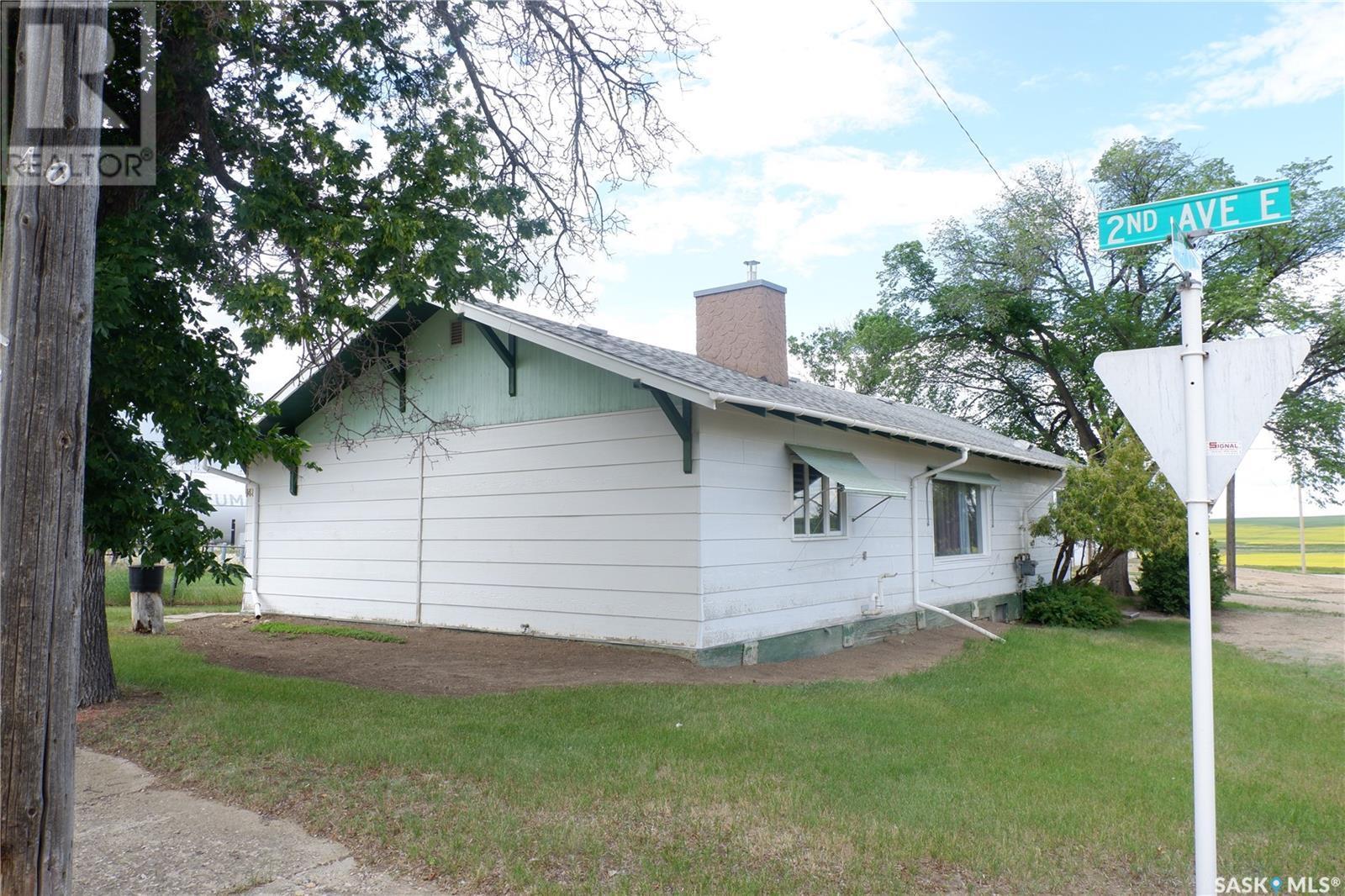 48 2Nd Avenue E, Lafleche, SK - Outdoor With Exterior