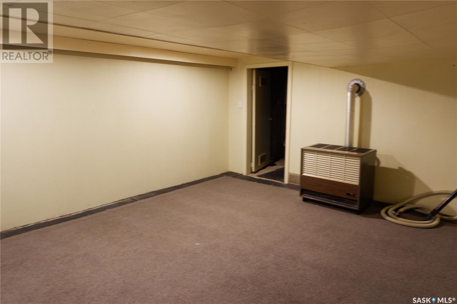 48 2Nd Avenue E, Lafleche, SK - Indoor Photo Showing Other Room