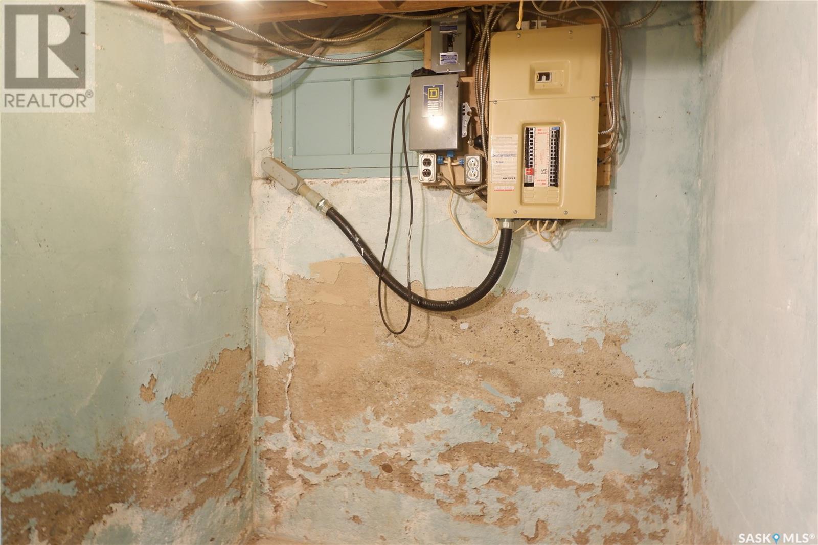 48 2Nd Avenue E, Lafleche, SK - Indoor Photo Showing Basement